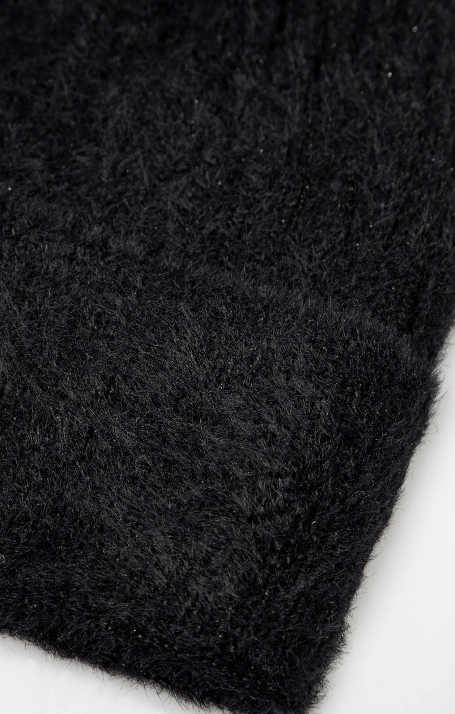 Bonnet uni avec fils métalliques sequins -
