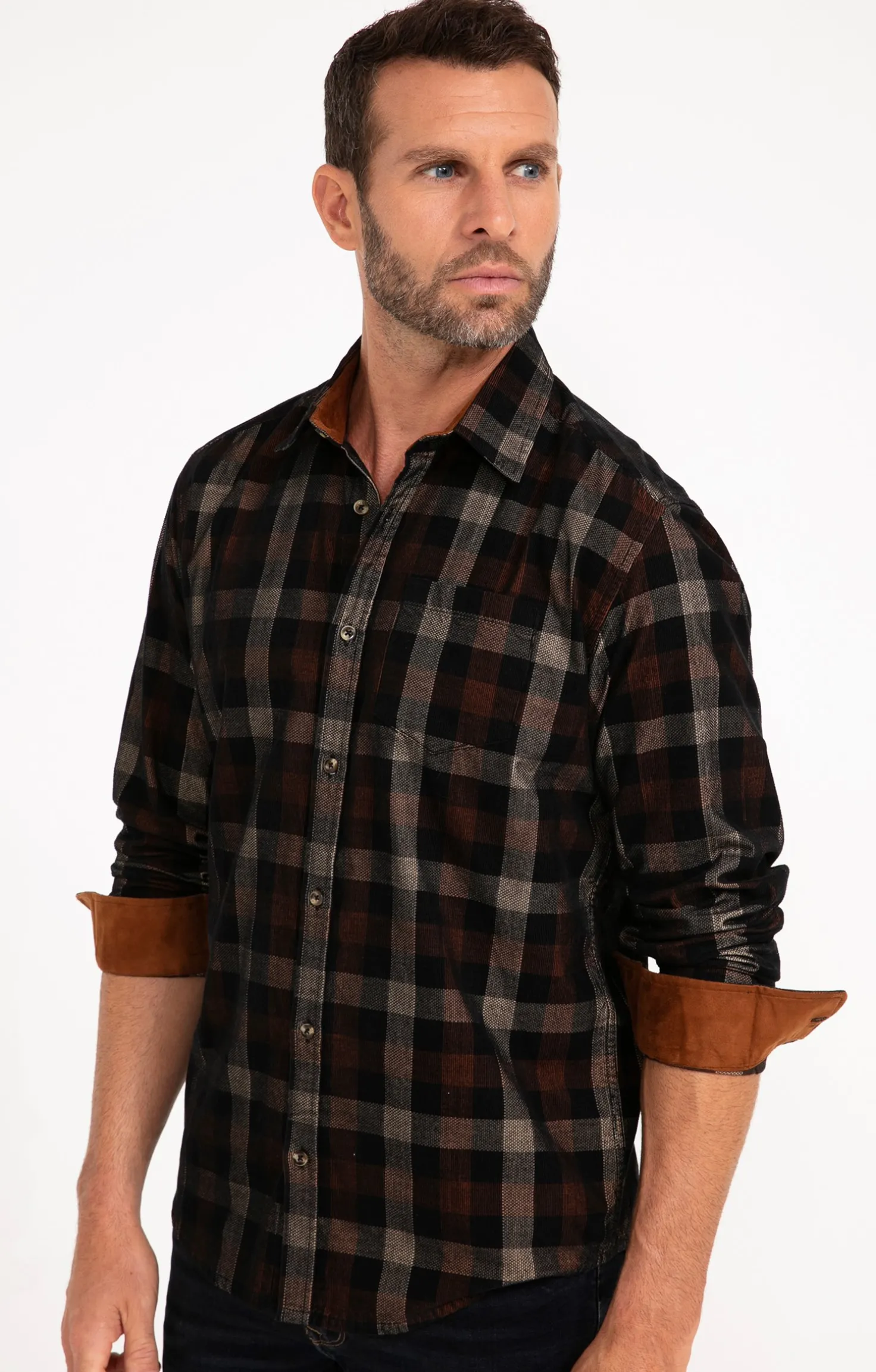 Chemise en velours marron -