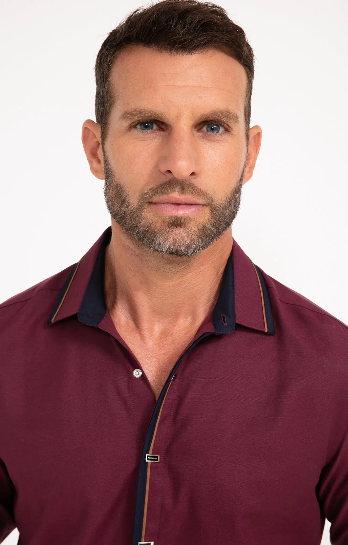 Chemise manches longues en satin grenat -