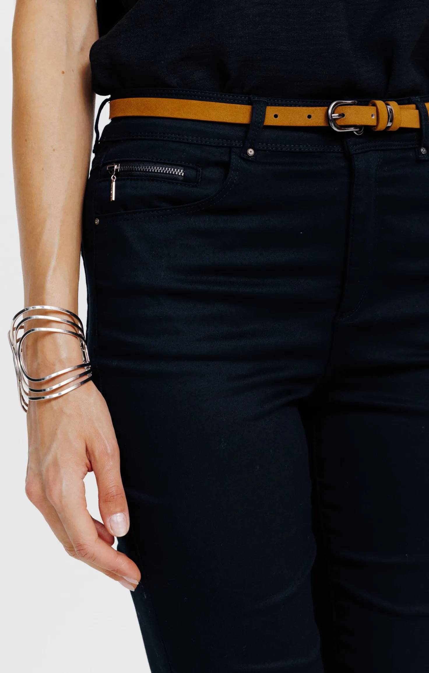Pantalon 7/8 avec ceinture similicuir -