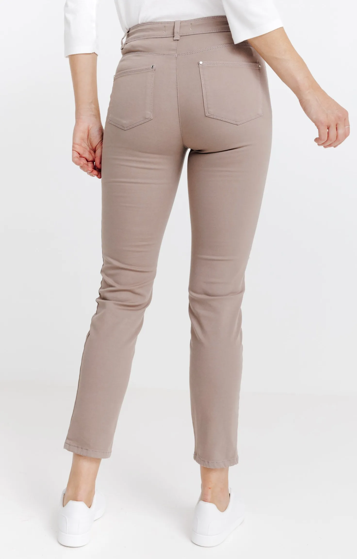 Pantalon 7/8 brodé en coton viscose -