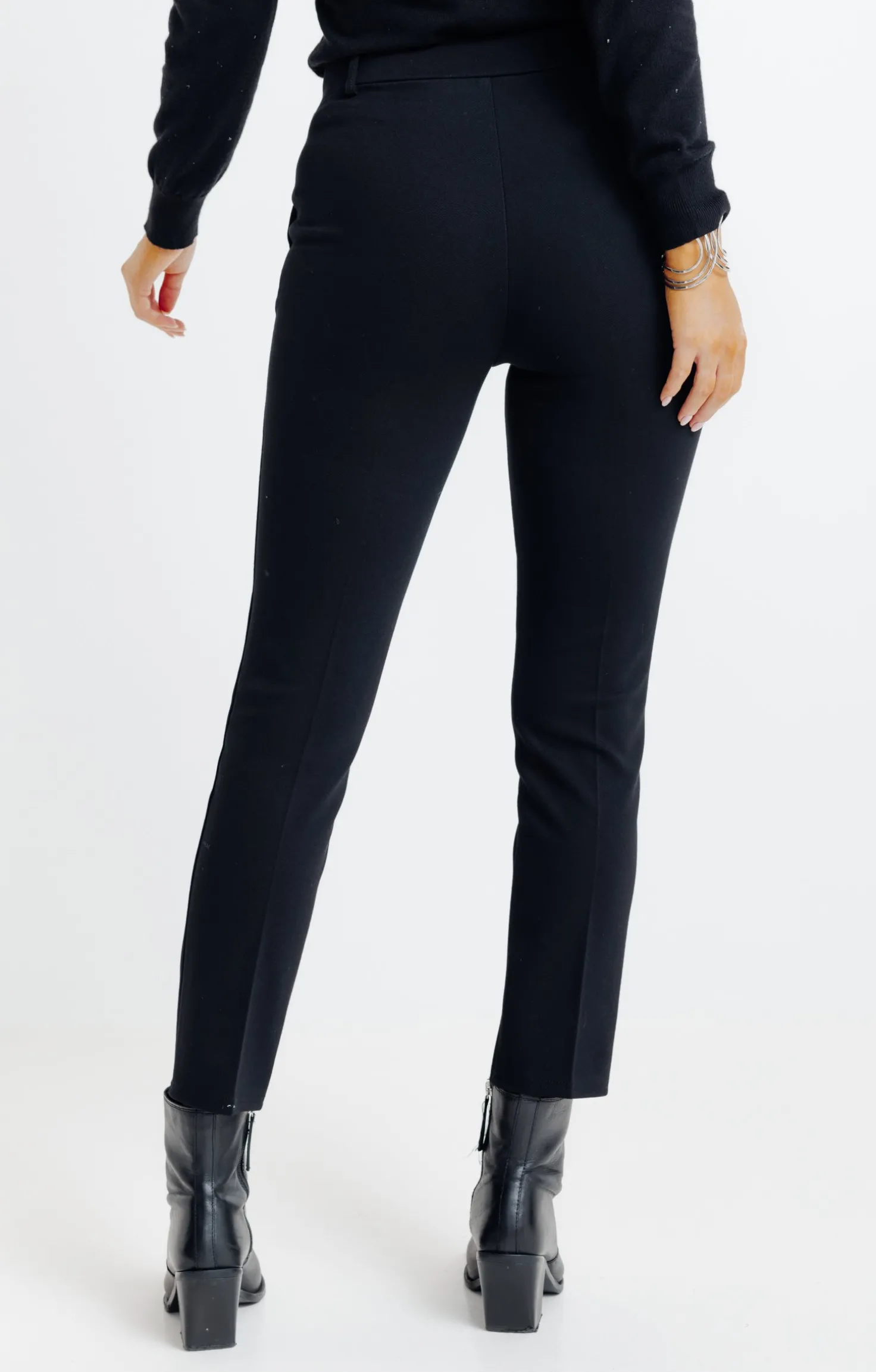 pantalon maille slim bouton fantaisie -