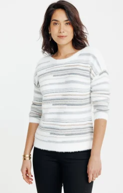 PULL AVEC JEU DE RAYURES -