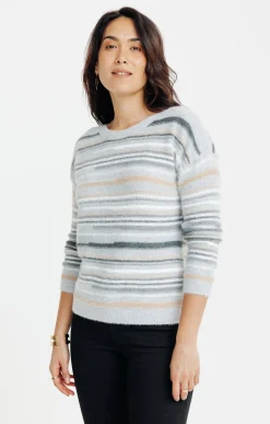 PULL AVEC JEU DE RAYURES -