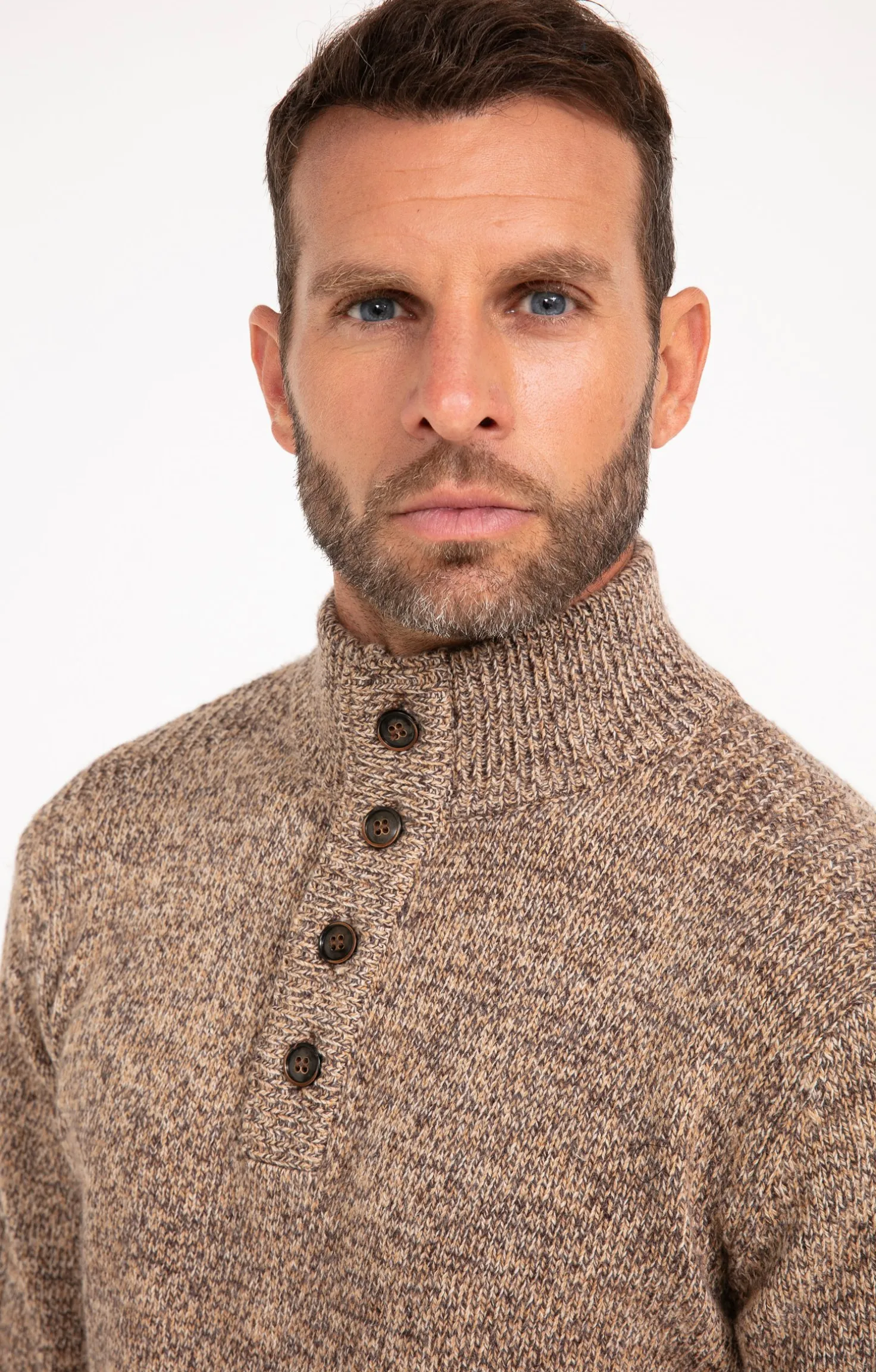 Pull col montant boutonné -