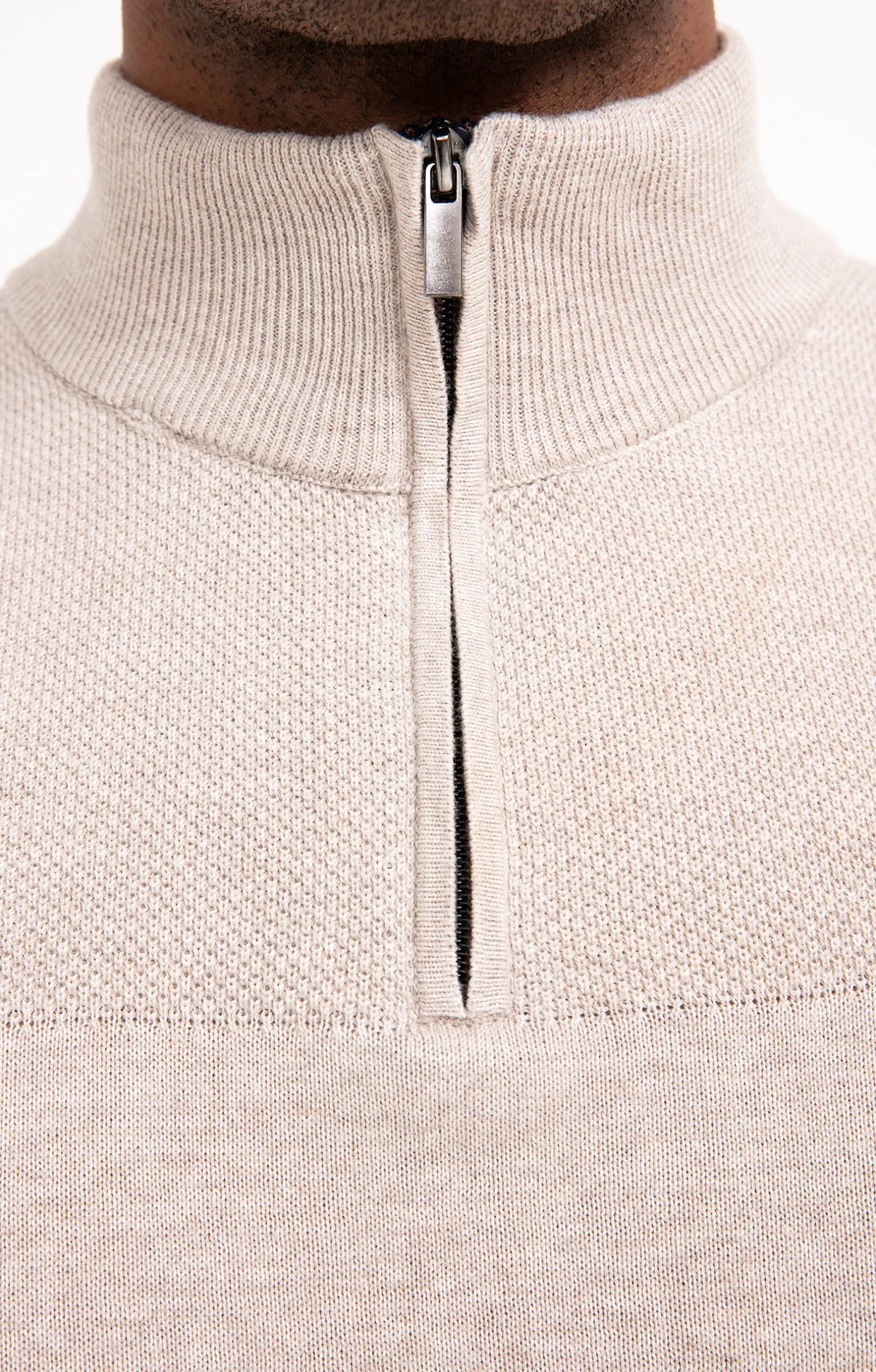Pull col montant zippé -