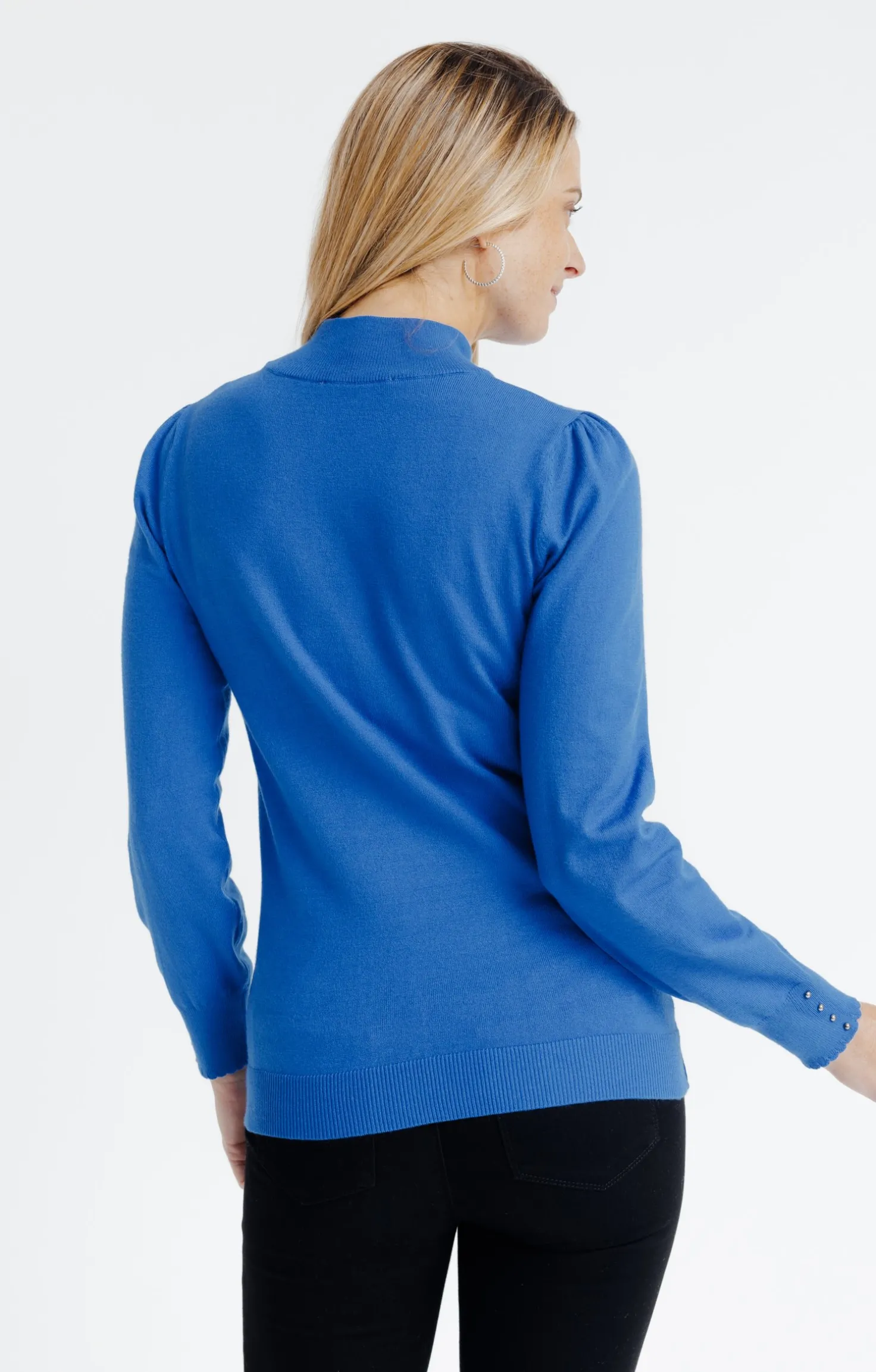 Pull détails festons -