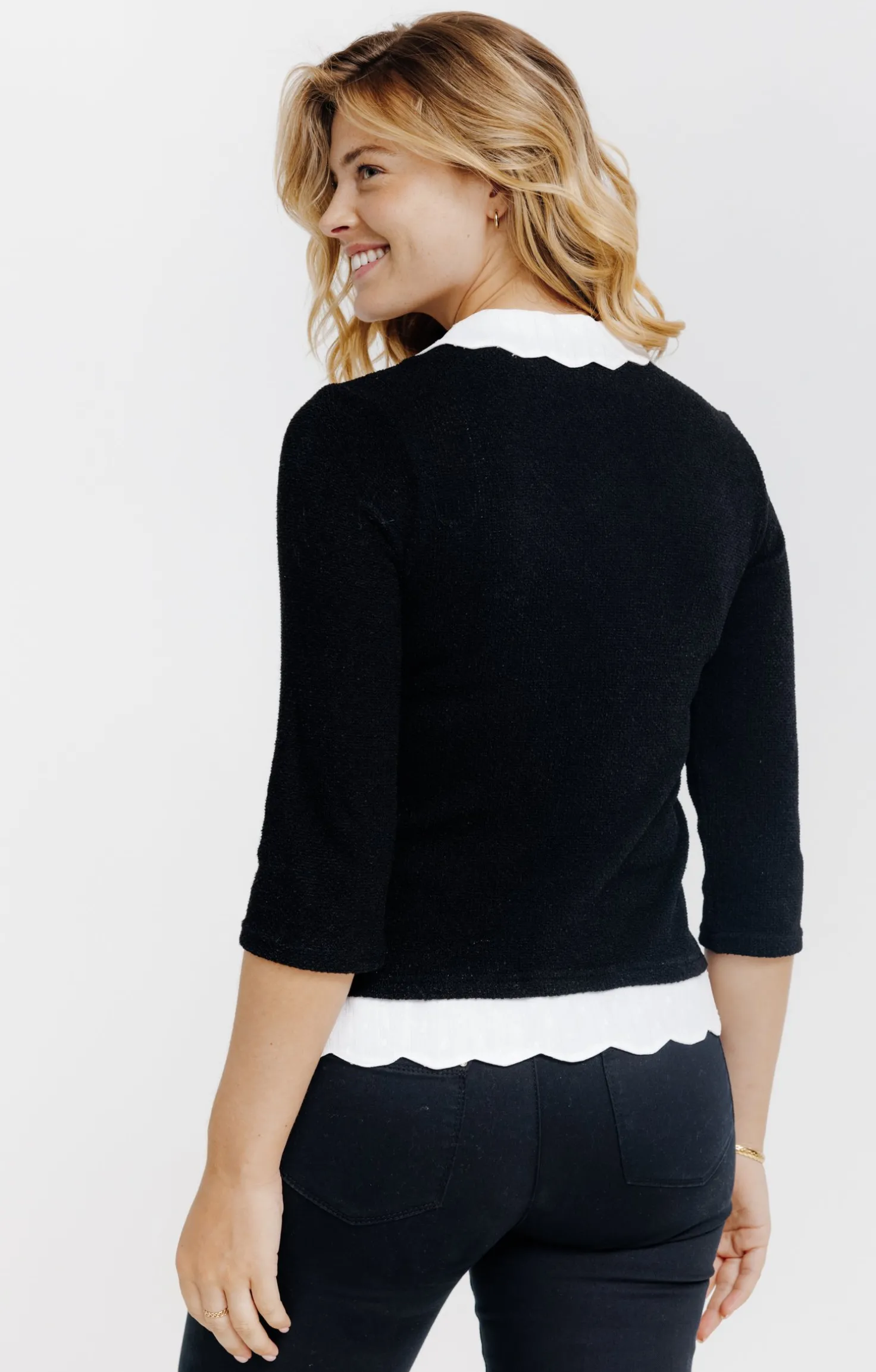 Pull détails festons -