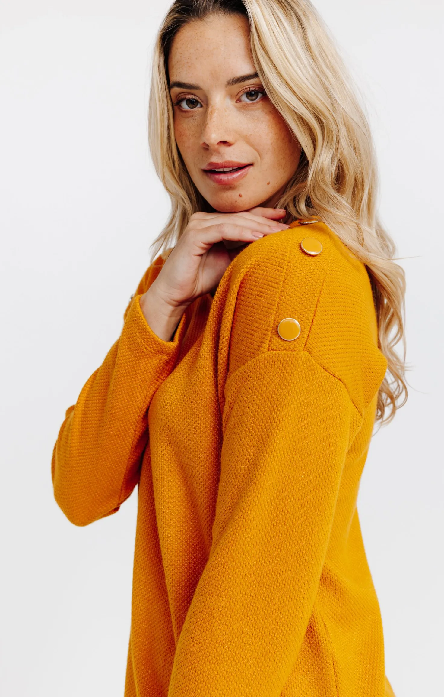 Pull matière brillante -