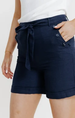 Short à revers avec ceinture à nouer -