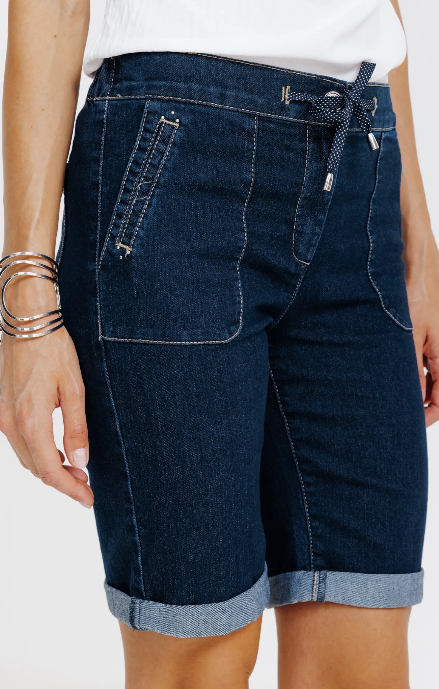 Short coupe jogging en denim brut -