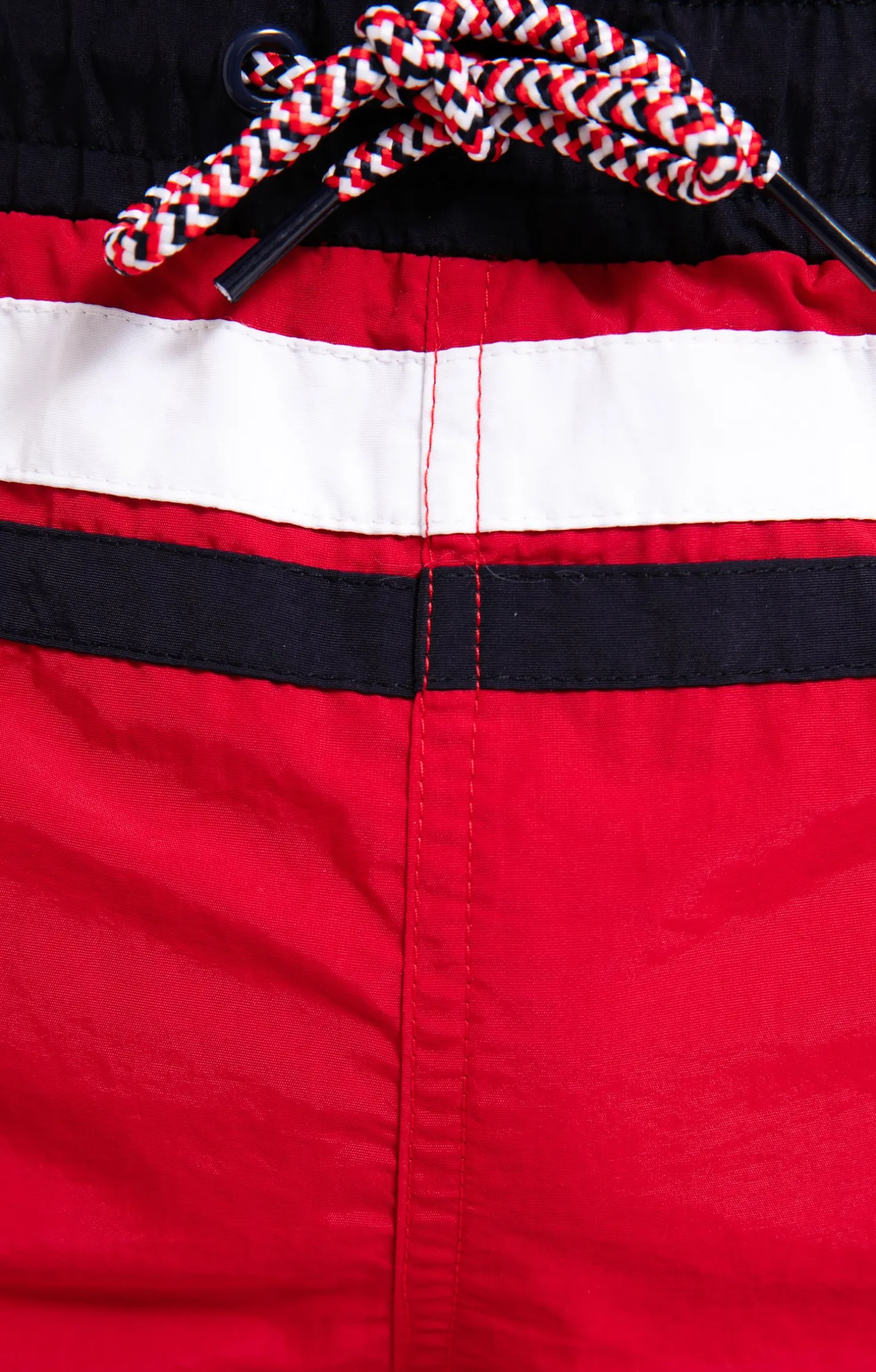 Short de bain rouge court -